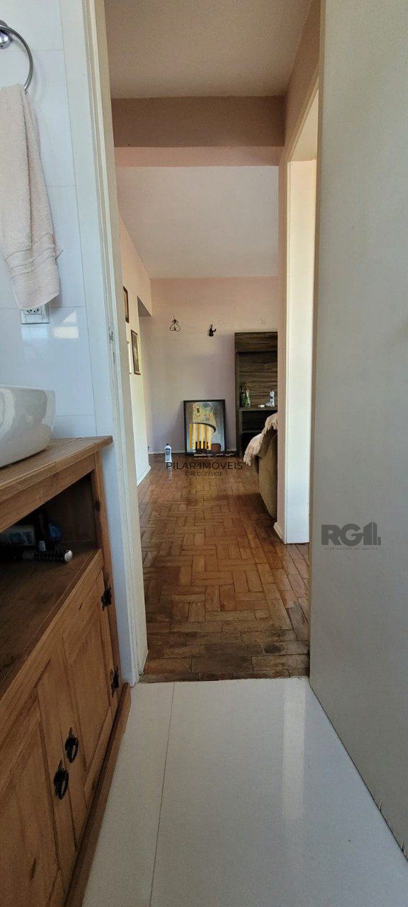 Apartamento 2 dormitórios , de frente, com vista , ensolarado , bairro centro -