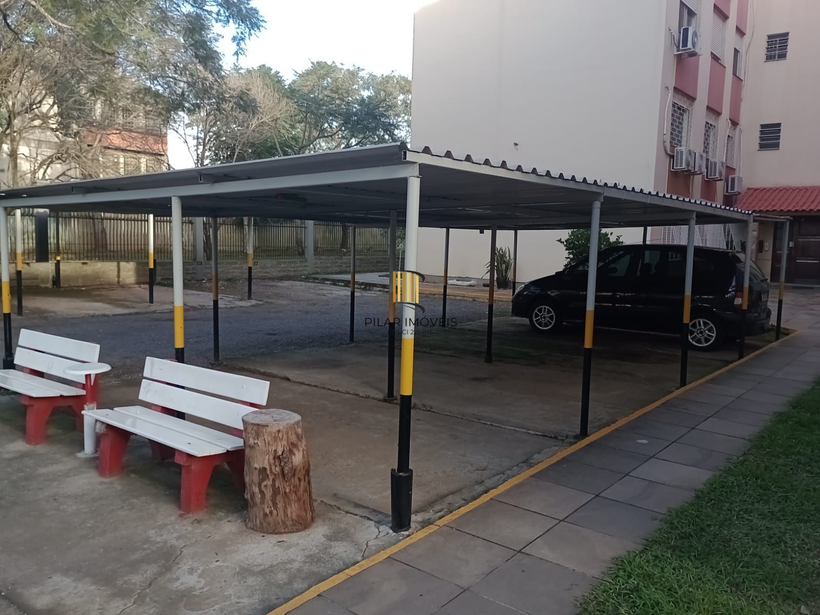 Apartamento 2 quartos com garagem  bairro Humaitá em Porto Alegre.