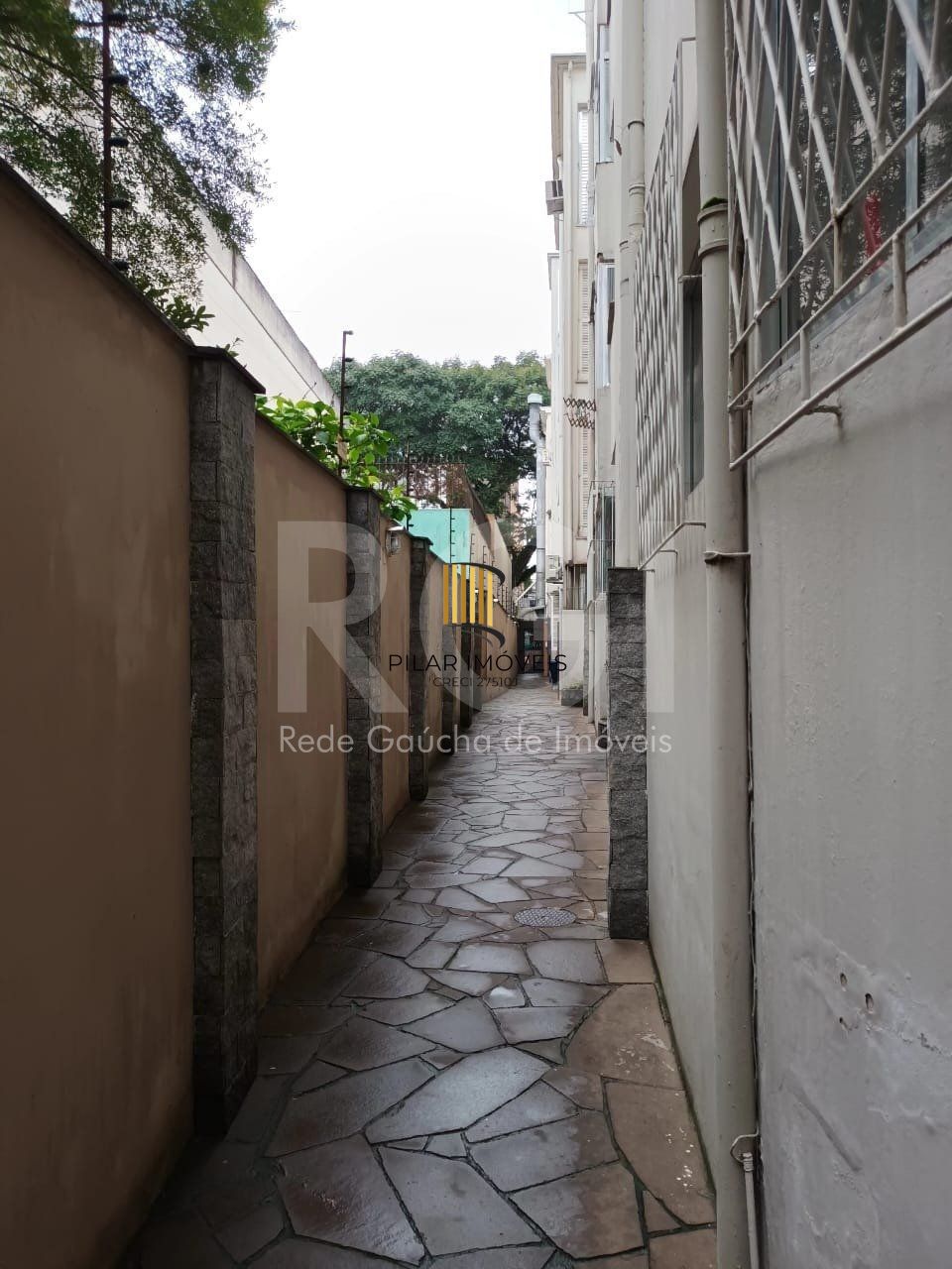 Apartamento JK para Venda - com pátio - Cidade Baixa