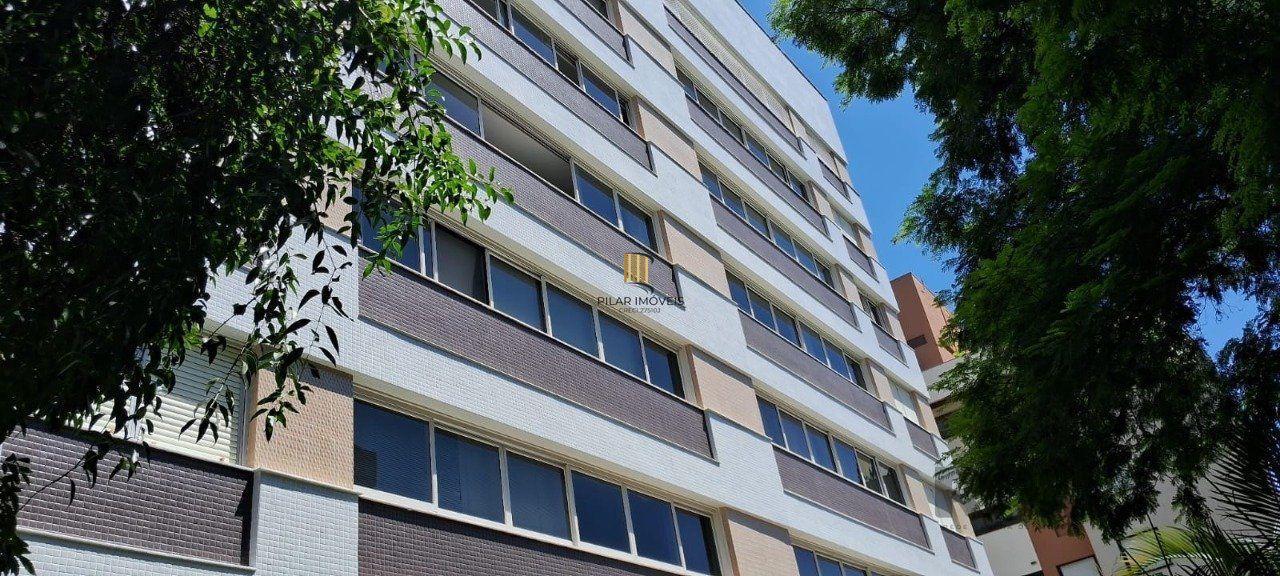 Apartamento de 152 m², com 3 dormitórios, 1 suíte e 2 vagas no bairro Bom Fim