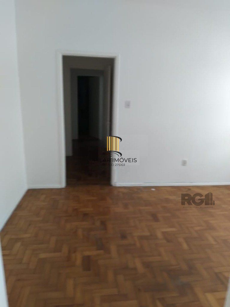 Apartamento 2 dormitórios de frente, dependência completa, no bairro Bom Fim -po