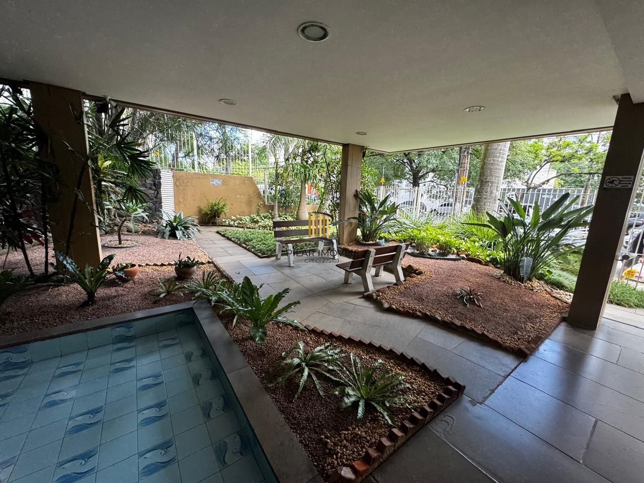 Apartamento de 3 dormitórios com garagem - Santana - Porto Alegre Cód. 216308-RP