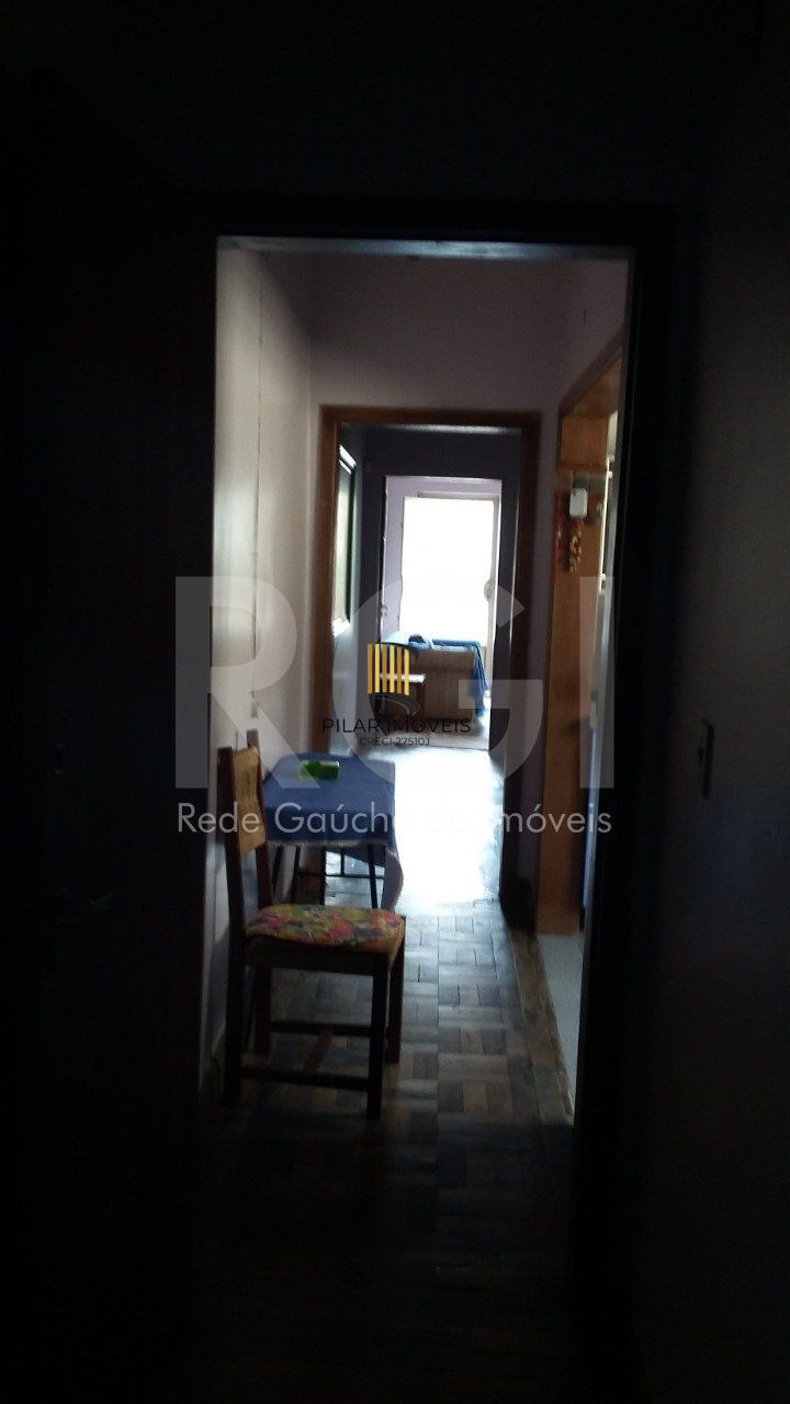 Casa com 4 quartos, 4 banheiros  e amplo pátio no miolo do bairro Cidade Baixa!