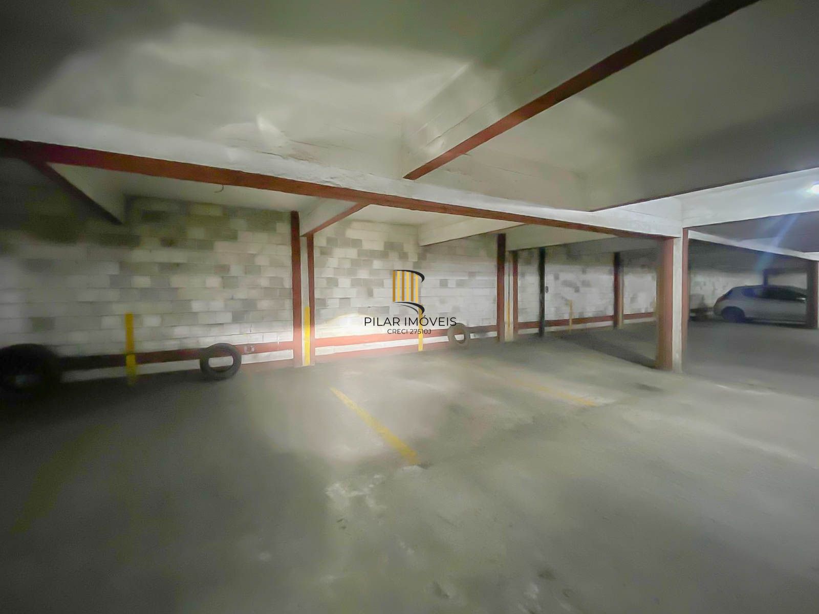 Box de Garagem à Venda em Frente à Santa Casa – Centro de Porto Alegre