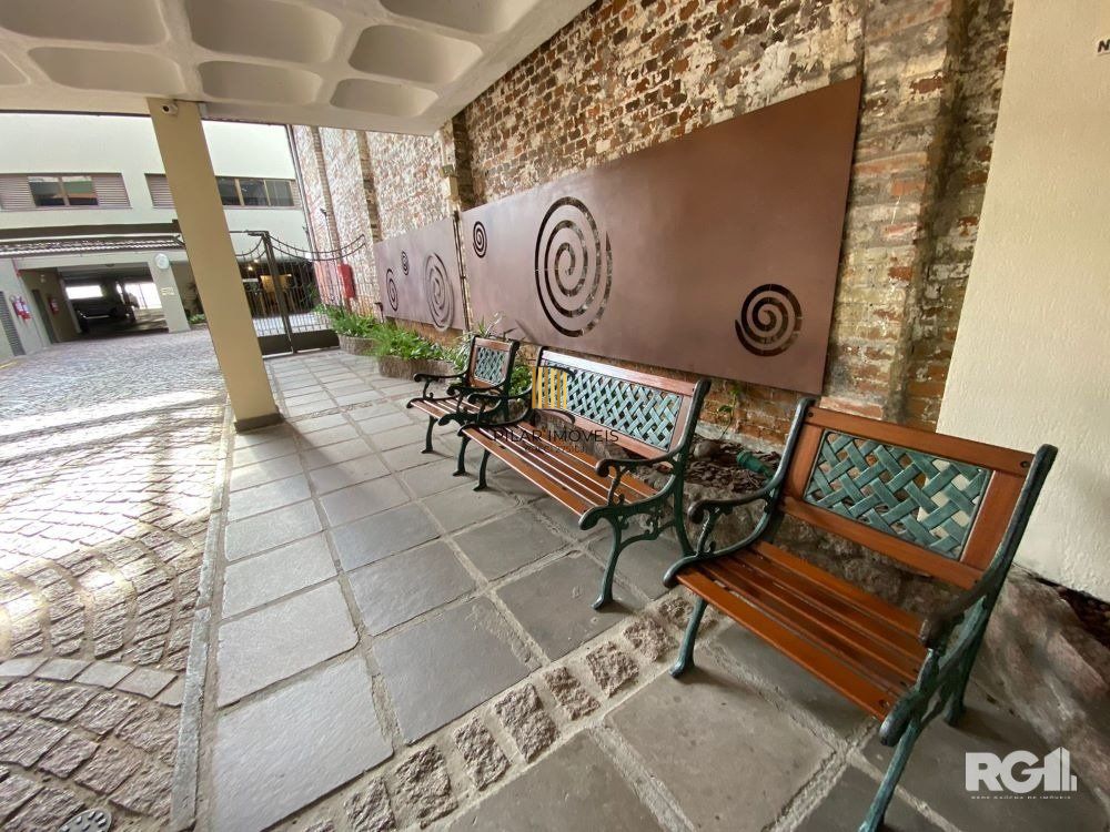 APARTAMENTO 2 DORMITÓRIOS COM VAGA DE GARAGEM COBERTA! CÓD.390235