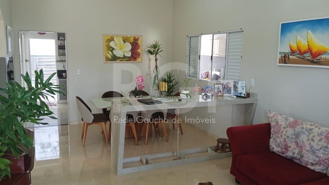 Casa para Venda - 90m², 3 dormitórios, 4 vagas - Maria Regina