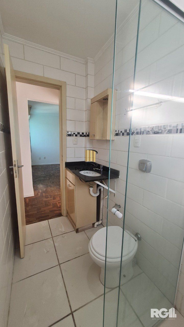 EXCELENTE APARTAMENTO DE FRENTE COM 2 DORM. CÓD. RP389882