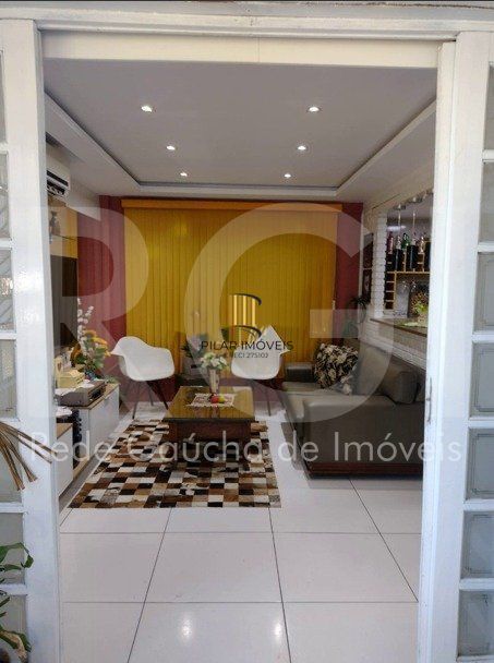 Casa à venda com 3 quartos e garagem 2 carros!