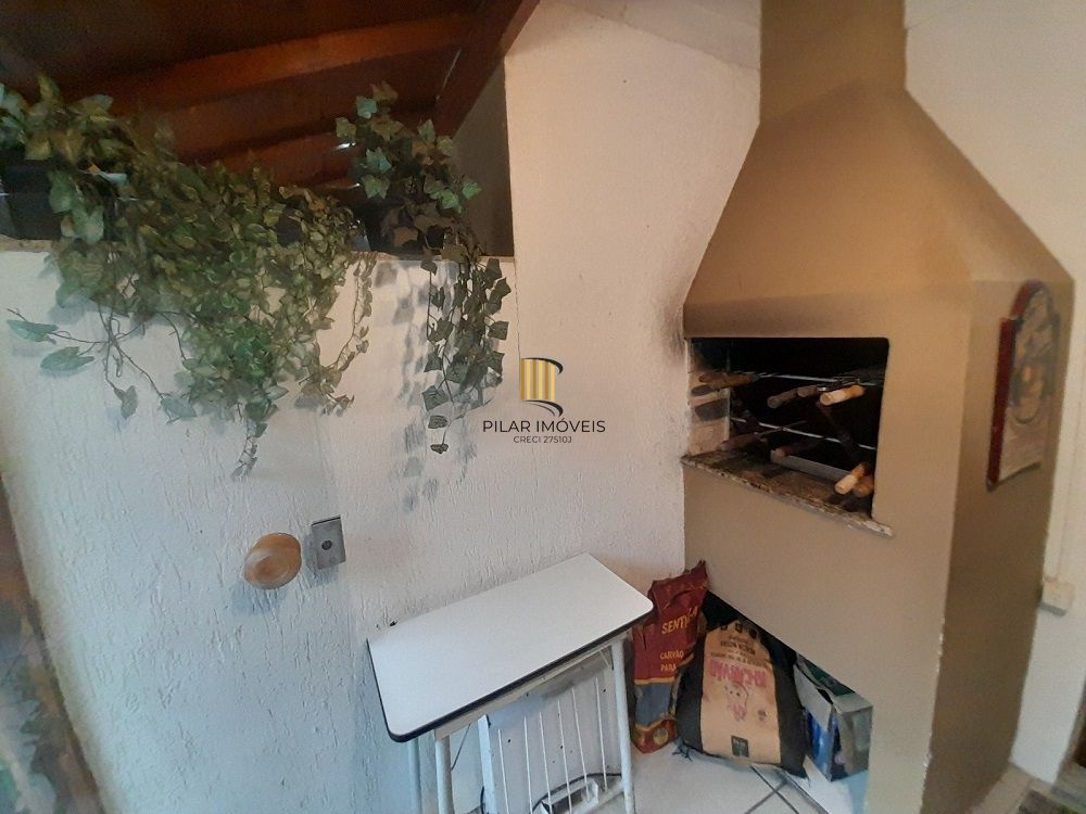 Casa 3 dormitórios para venda no bairro Hípica Condomínio Jardins do Prado.