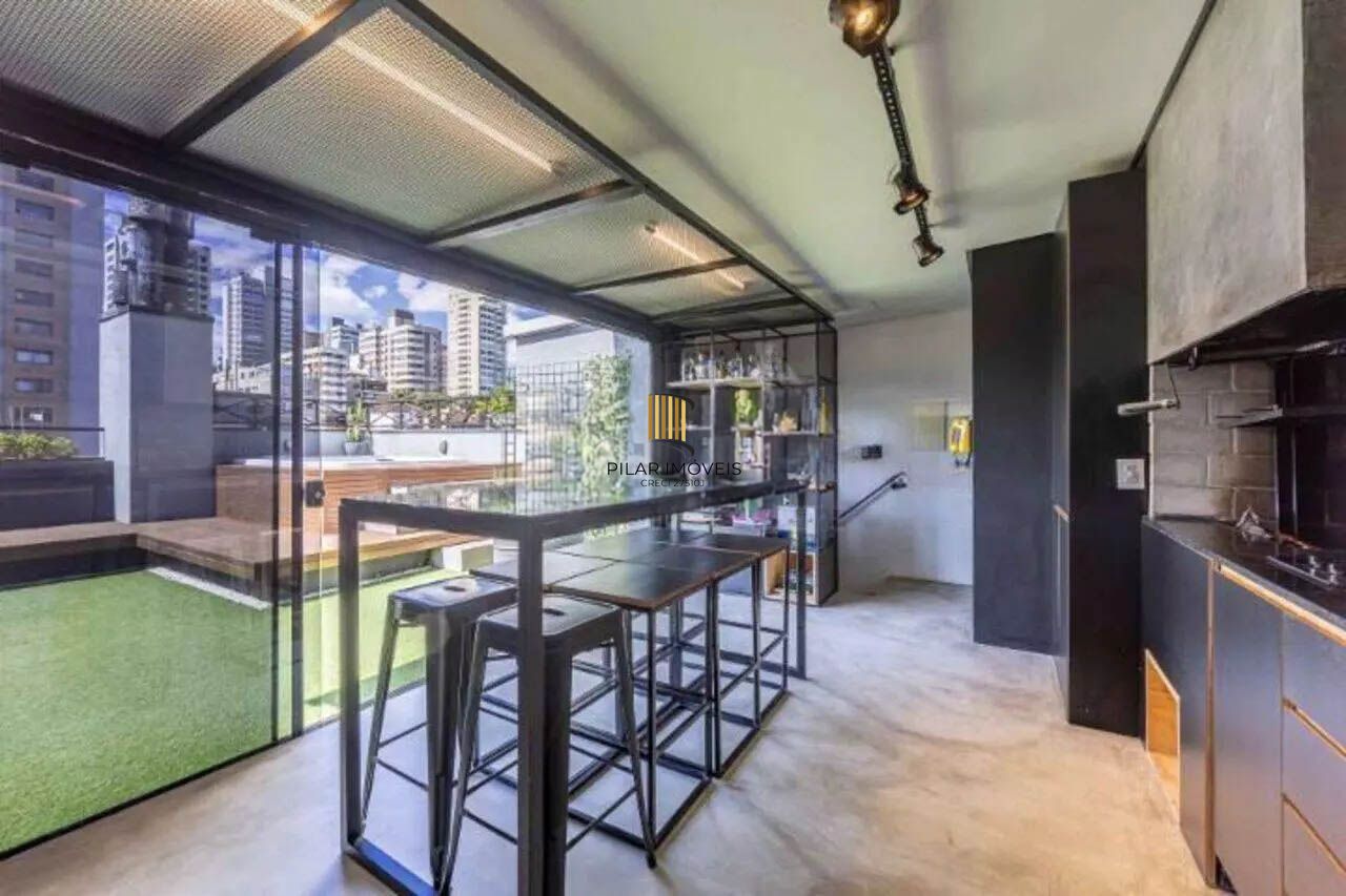 COBERTURA DE 151M², 2 DORMITÓRIOS, 1 SUÍTE, 2 VAGAS - BAIRRO PETRÓPOLIS