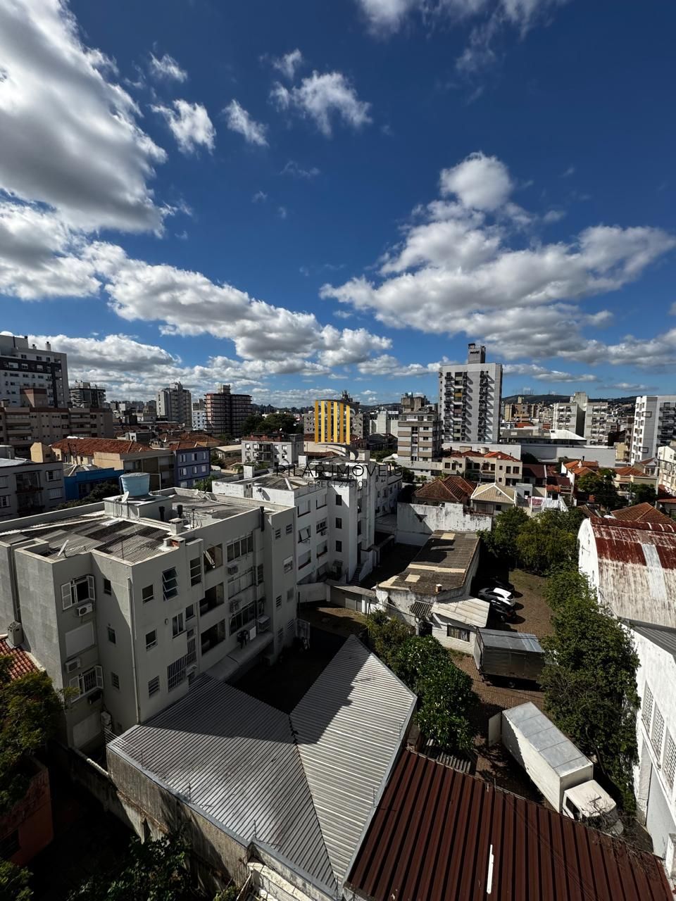 Apartamento de 3 dormitórios com garagem - Santana - Porto Alegre Cód. 216308-RP