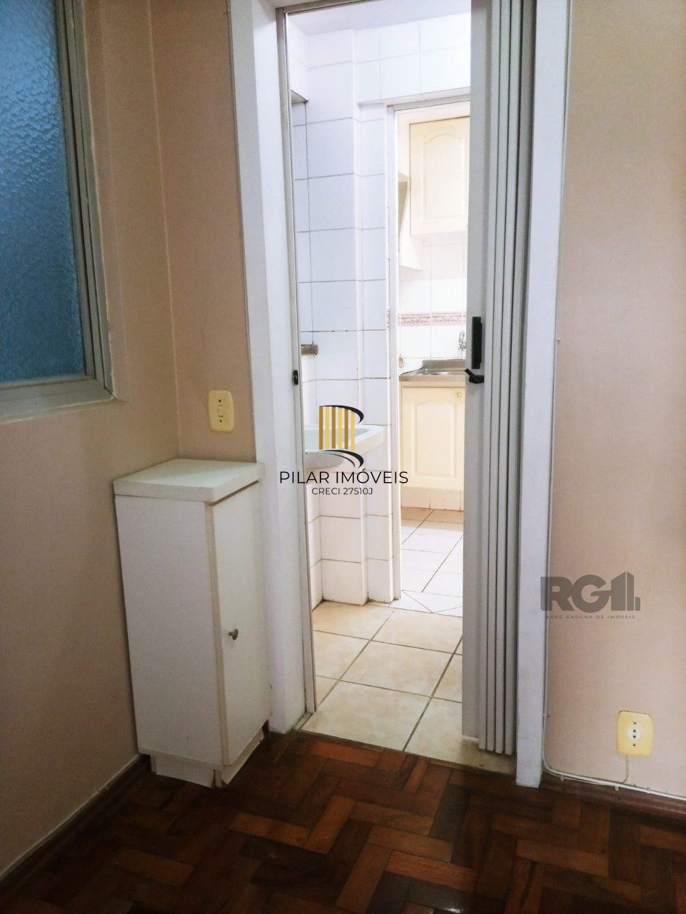 Apartamento 2 quartos, 2 banheiros e garagem na Cidade Baixa.