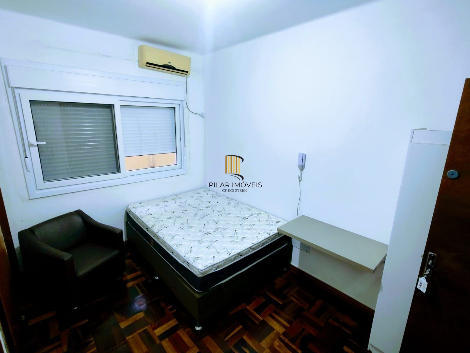 Apartamento JK à venda na Cidade Baixa.