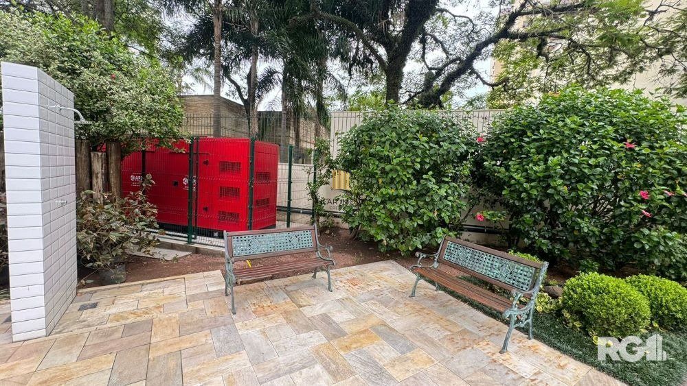 APARTAMENTO SEMI MOBILIADO - 3  DORM COM  GAR - CÓD. RP390648
