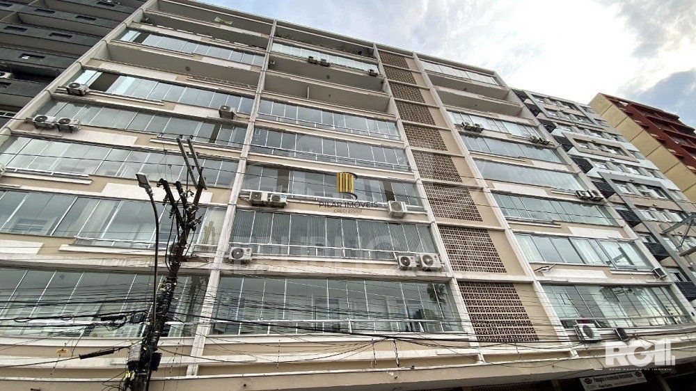 APARTAMENTO 3 DORMITÓRIOS WC AUXILIAR. CÓD. RP389992