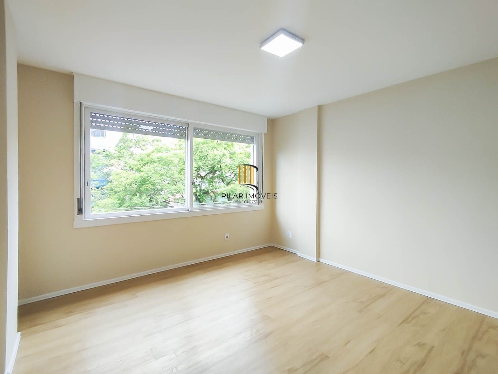 Apartamento Reformado na Rua da República – Ótima Vista e Iluminação Natural