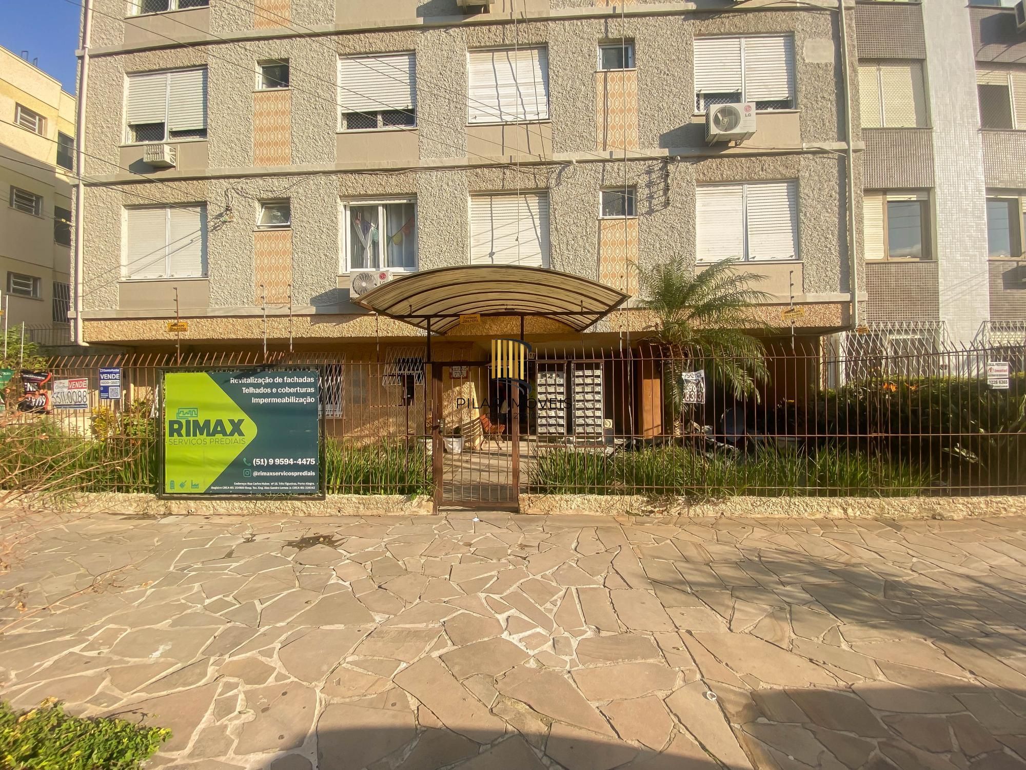Apartamento térreo com pátio privativo e 1 dormitório no Menino Deus