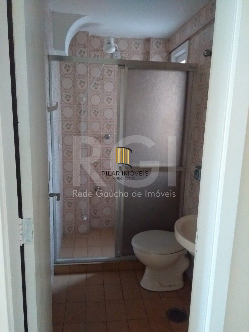 Apartamento JK  em andar alto no coração da Cidade Baixa