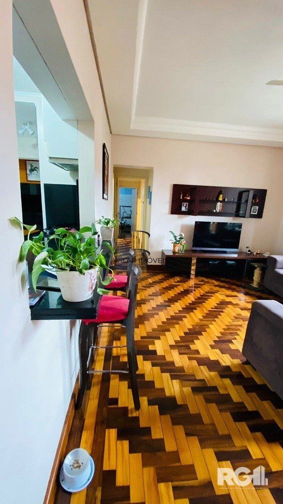 APARTAMENTO A VENDA, 3 DORMITÓRIOS REFORMADO NA JOÃO ALFREDO.