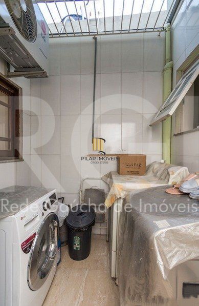 Casa 3 dormitórios à venda Menino Deus Porto Alegre/RS