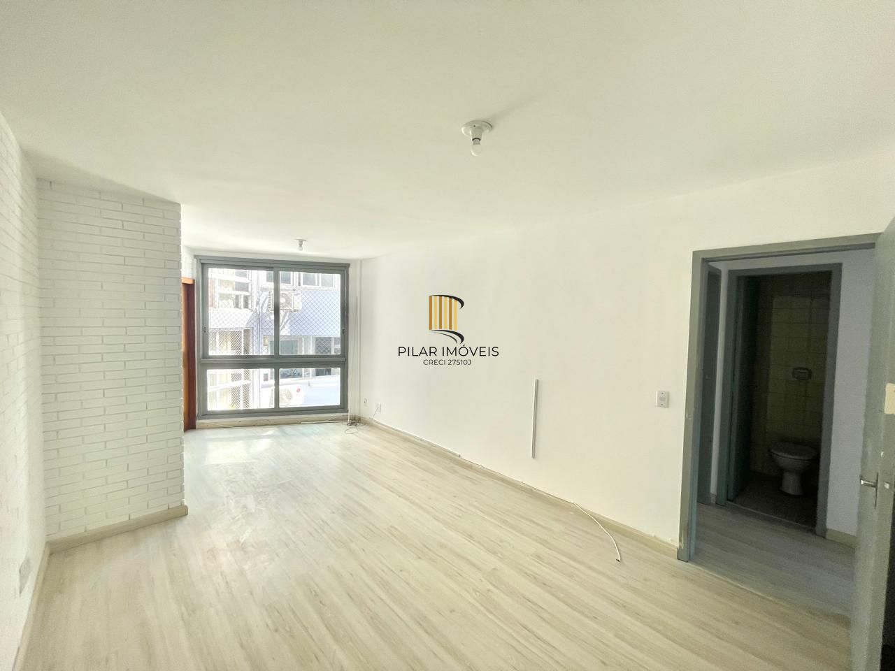 Apartamento-02Dormitorios-Garagem-Cidade-Baixa