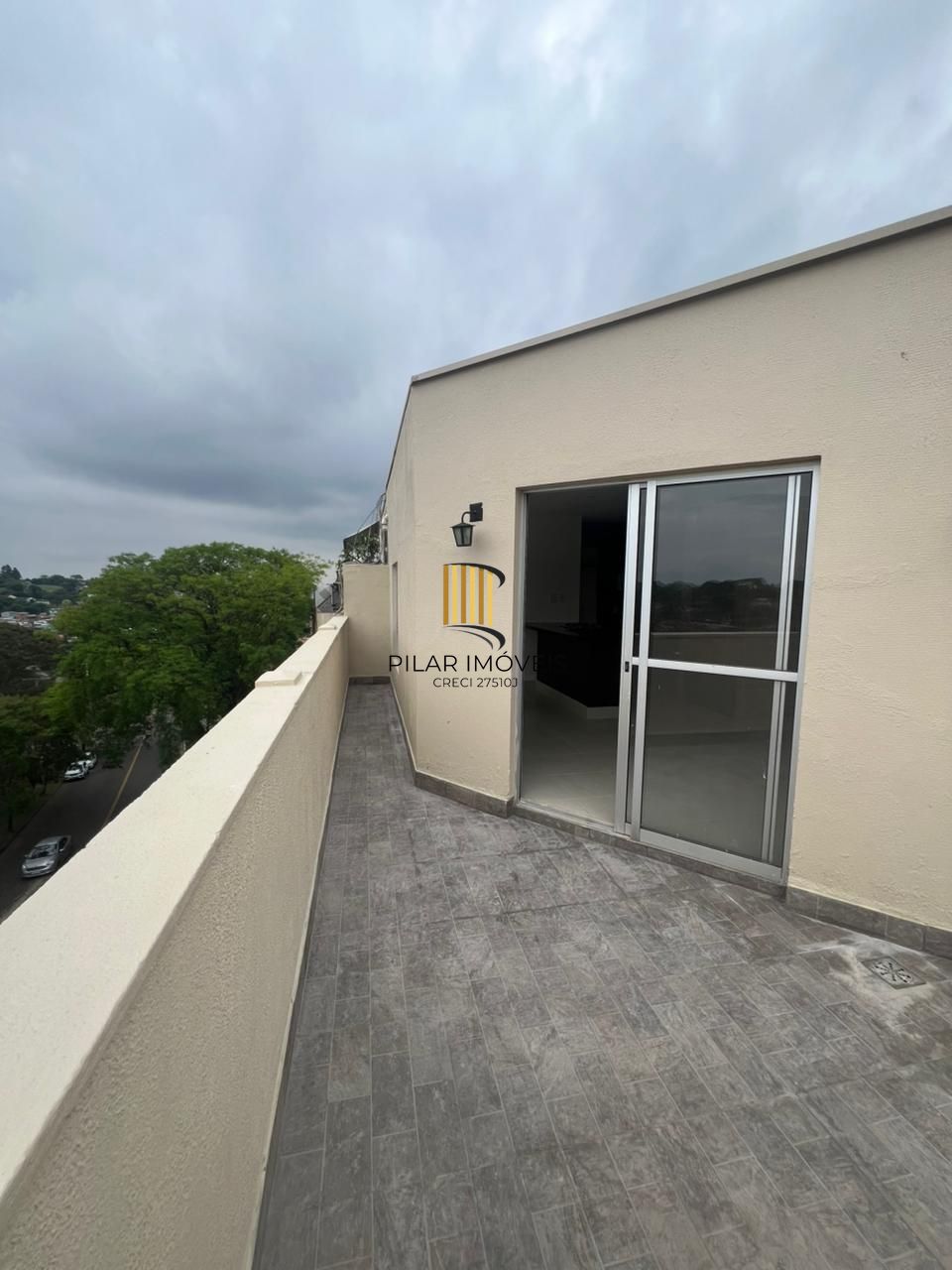 Cobertura reformada com terraço