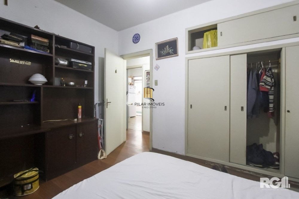 Apartamento de 2 dormitórios em ótima localização na Av. Cristovao colombo.