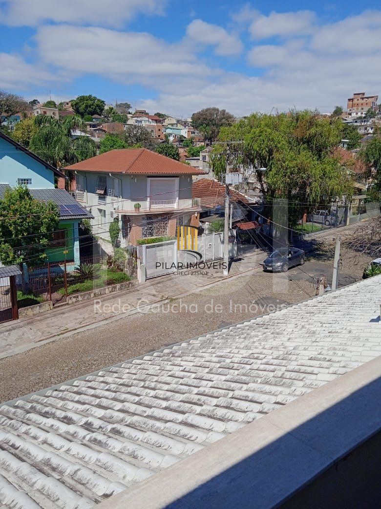 Casa para Venda - 750m², 6 dormitórios, sendo 3 suites, 4 vagas - Partenon