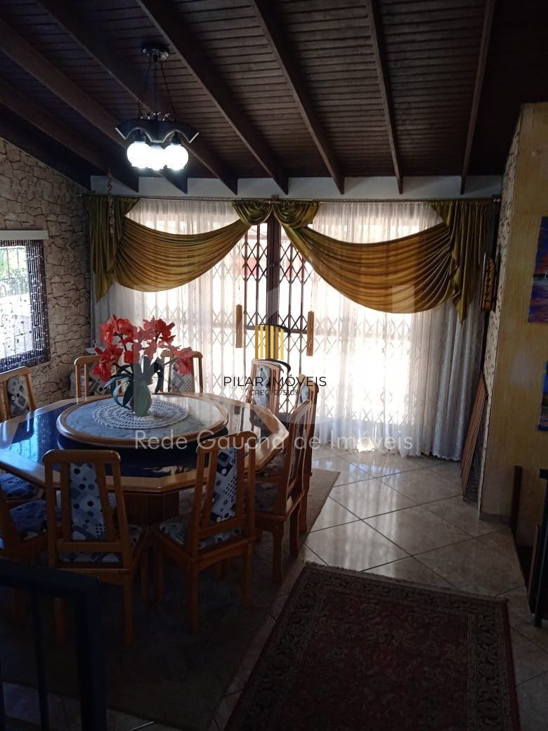 Casa para Venda - 750m², 6 dormitórios, sendo 3 suites, 4 vagas - Partenon