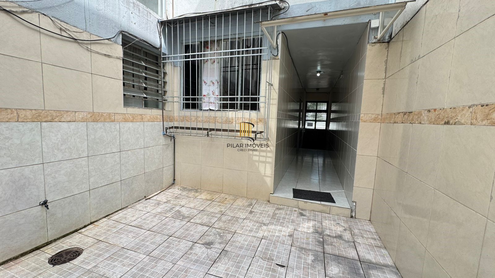 Apartamento 2 dormitórios no bairro Azenha