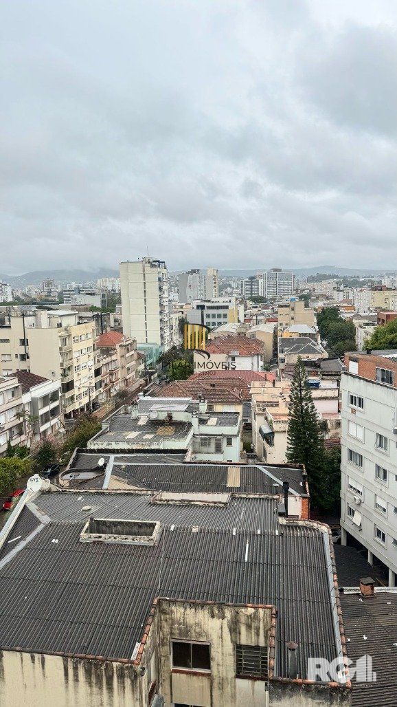 IMOVEL  A VENDA COM 142,30 M²  COM 3DORMITÓRIOS, ESQUINA VENANCIO AIRES