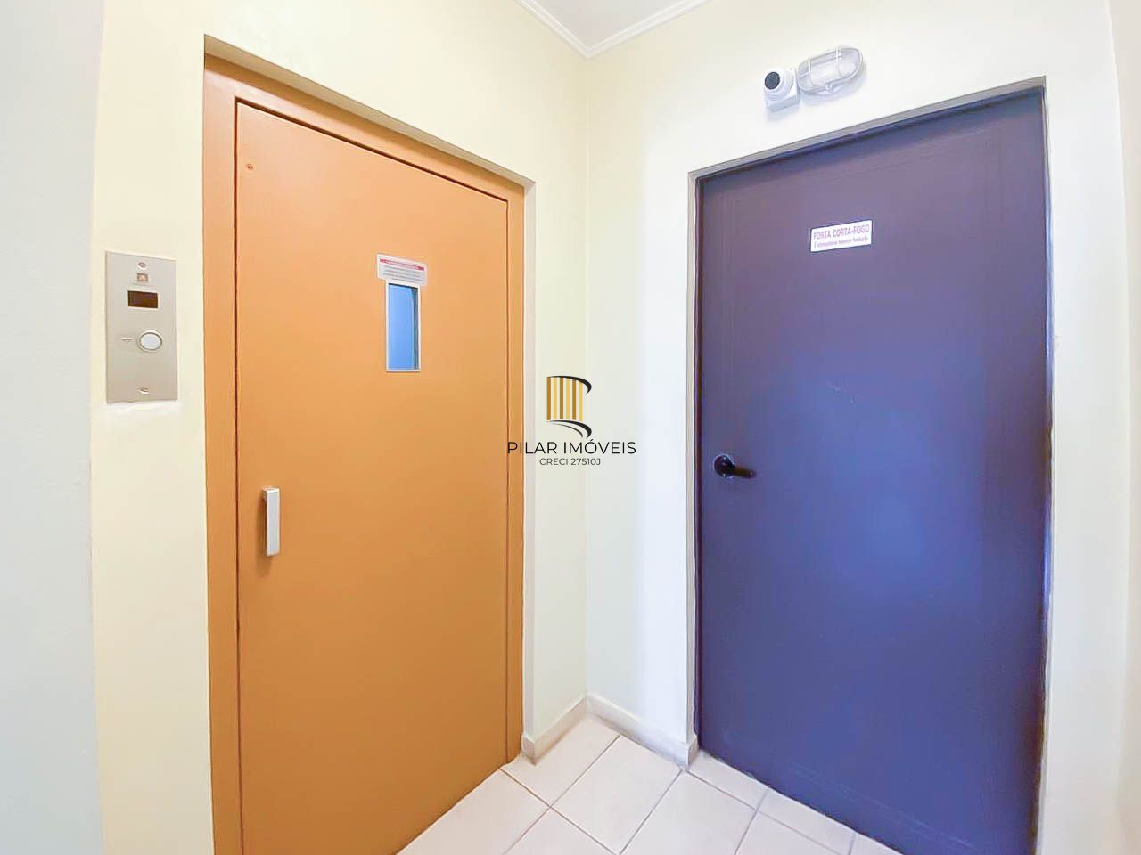 Apartamento 2 Dormitórios com Vaga Coberta e Cozinha Planejada no Bom Fim