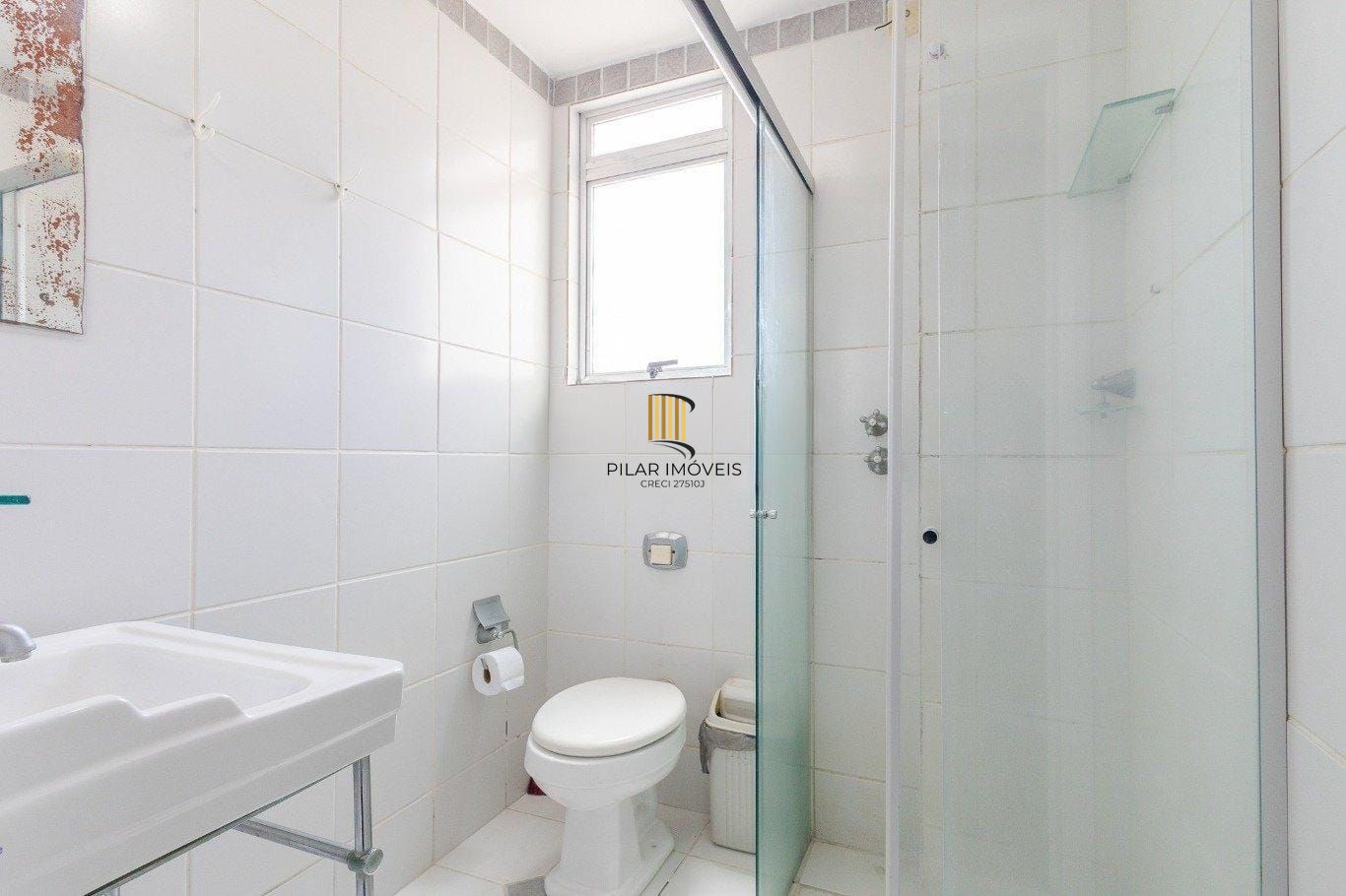 Apartamento mobiliado à venda na General Salustiano – 1 dormitório, 45m², prédio com elevador