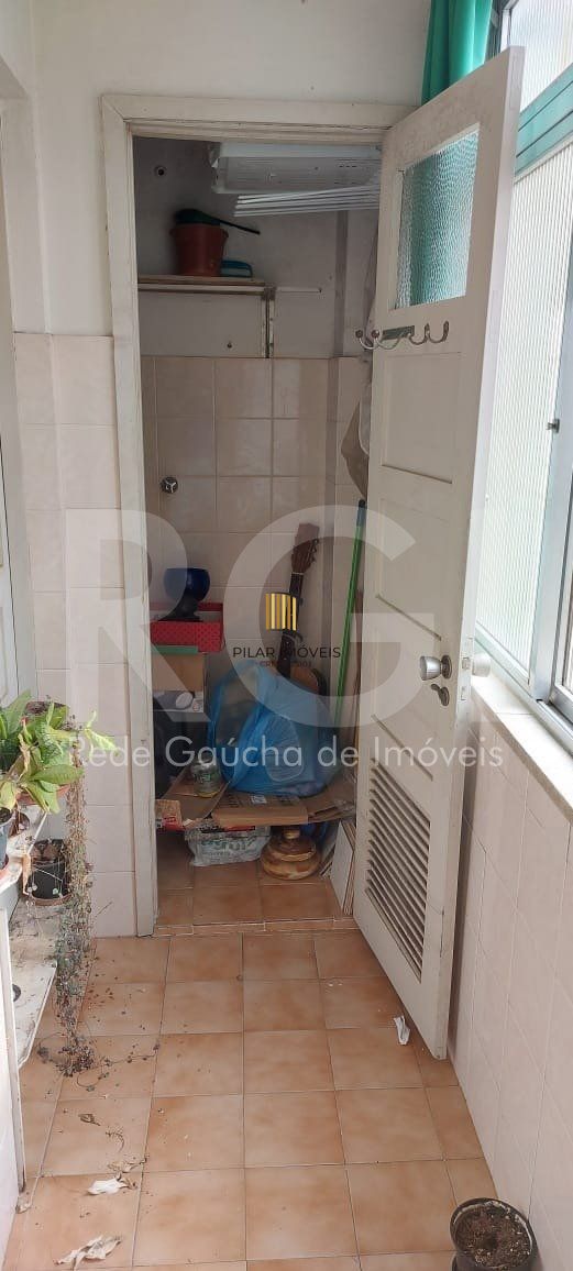 Apartamento com 3 quartos, 2 banheiros, desocupado e 1 vaga!