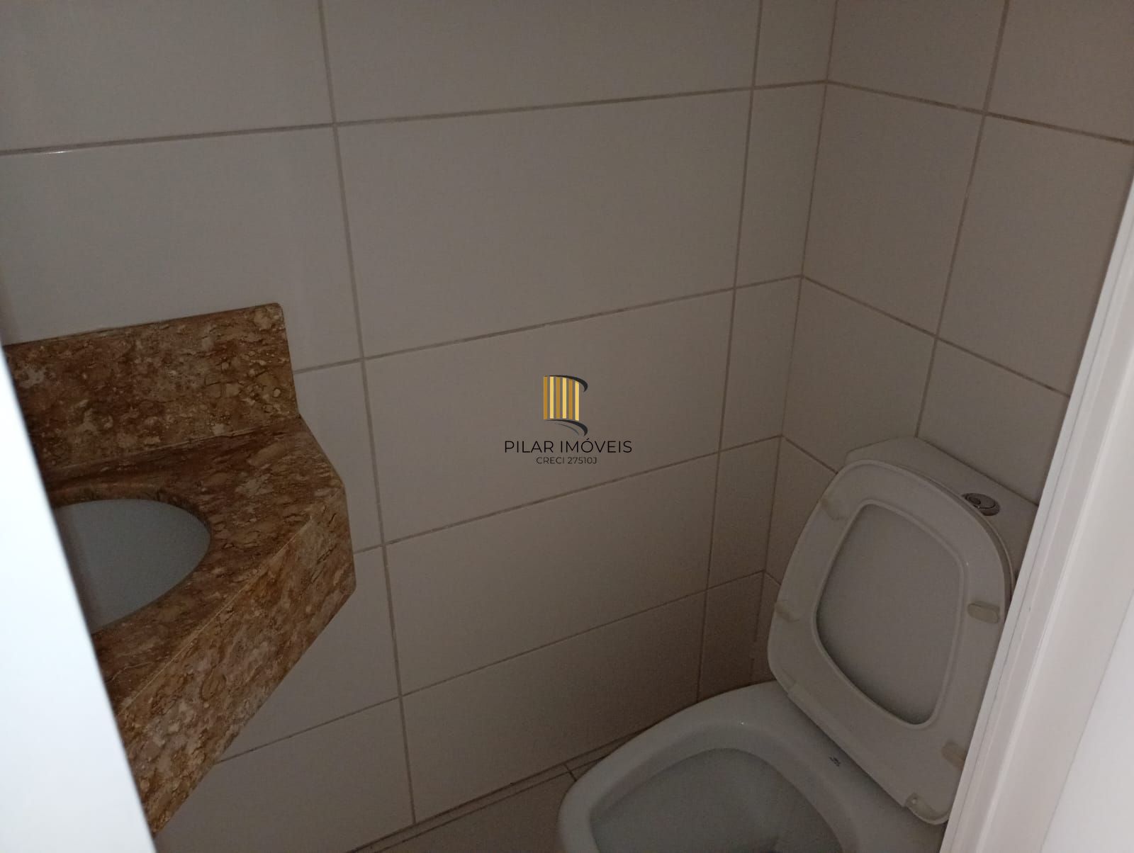 Apartamento de 1 dormitório, suíte, garagem, à venda em Cidade Baixa, Porto Alegre.