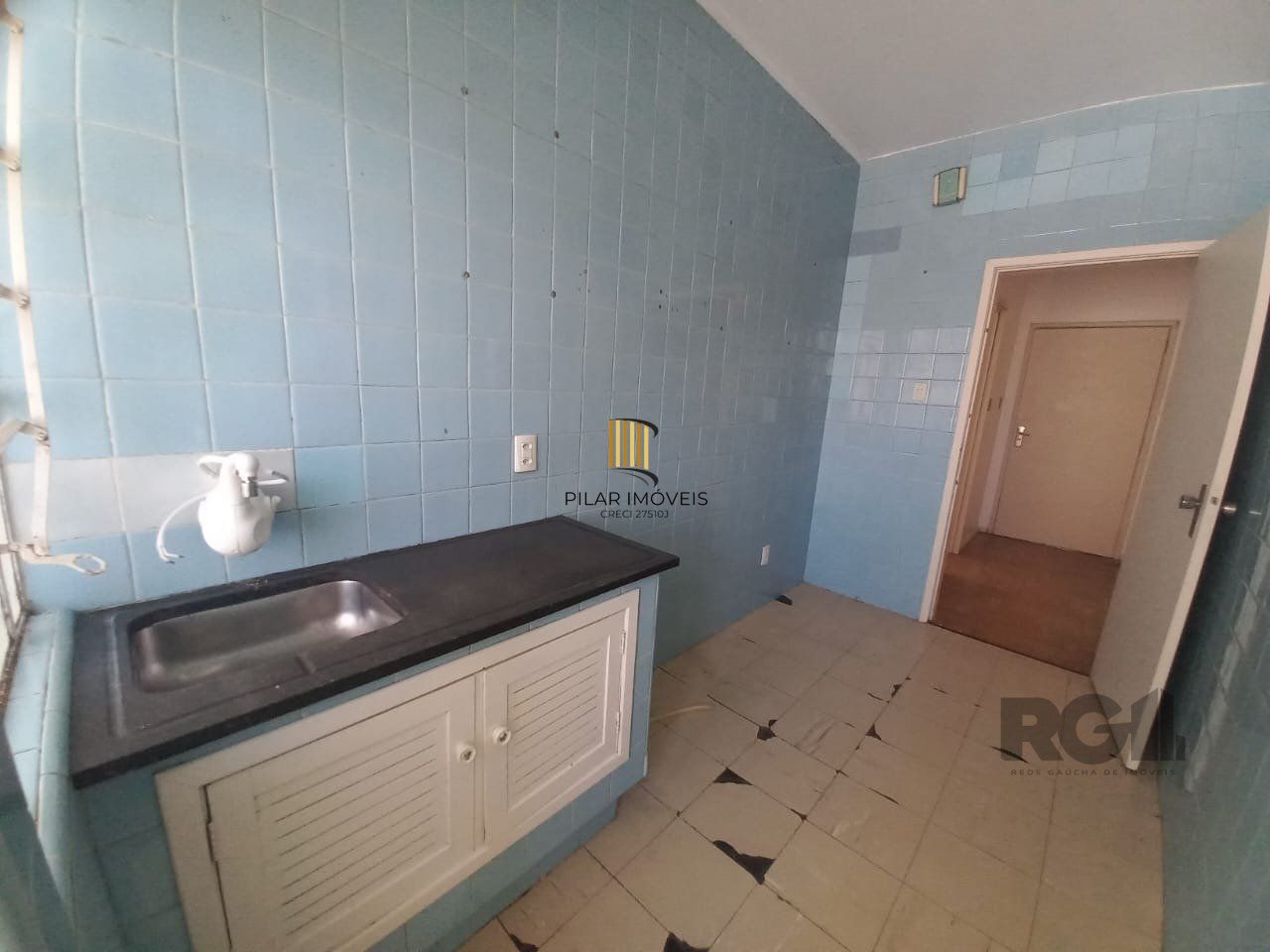 Apartamento  com 2 quartos, desocupado em frente ao zaffari  na Cidade Baixa!