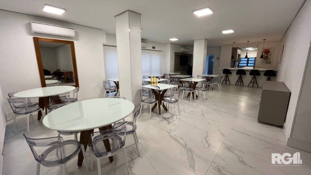 APARTAMENTO SEMI MOBILIADO - 3  DORM COM  GAR - CÓD. RP390648