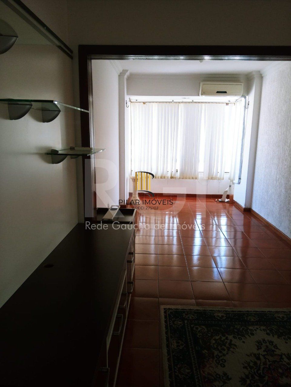 Apartamento desocupado, 2 quartos, andar alto, garagem  na Cidade Baixa.