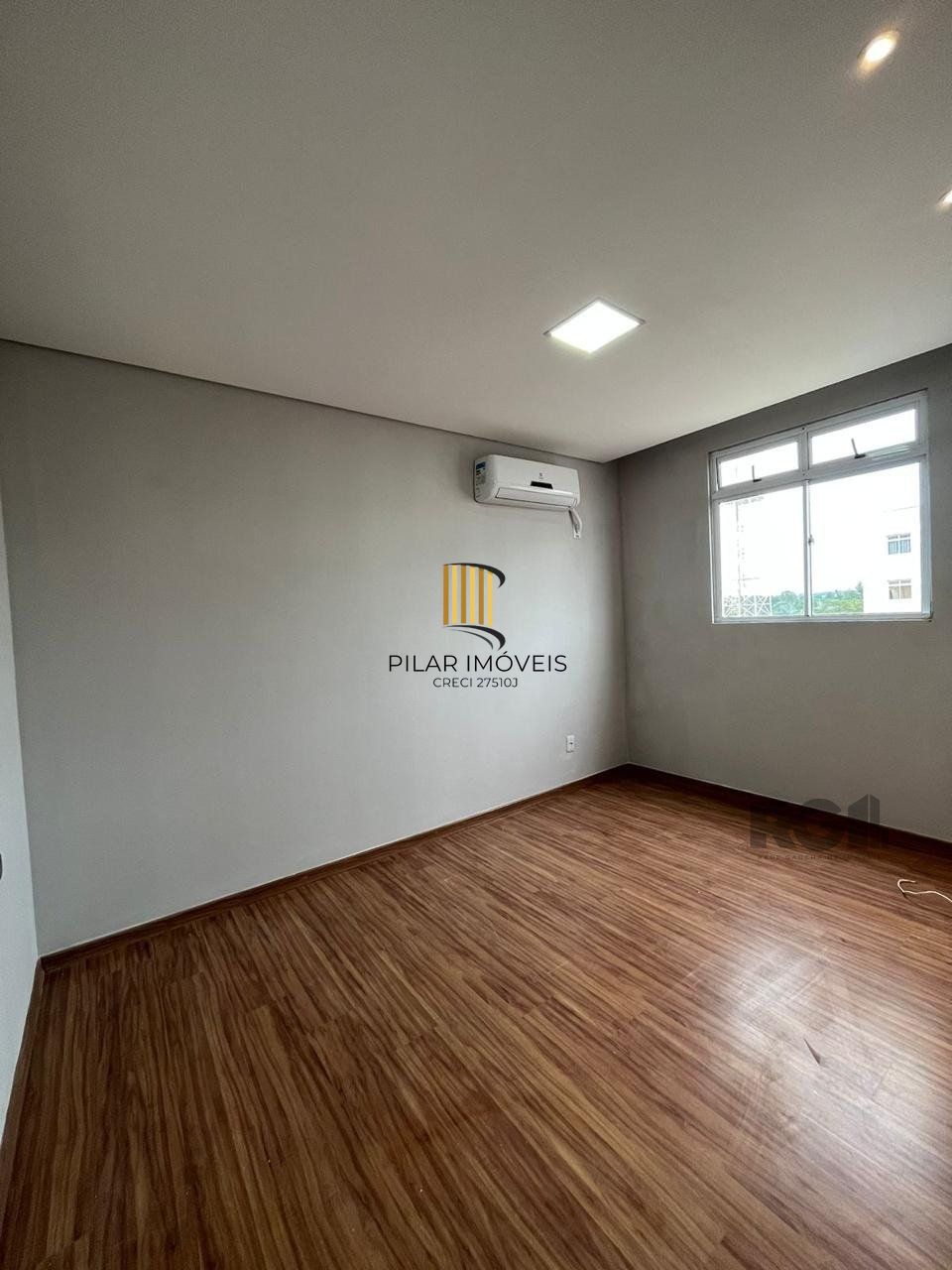 Ótima Casa Terrea,  2 dormitórios , 2 vagas de garagens bairro Hipica em Porto A