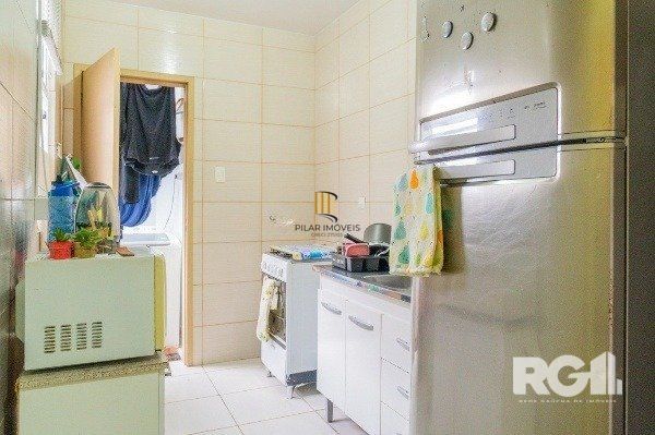 Apartamento com 1 quarto e 47m² à venda em Medianeira, Porto Alegre.