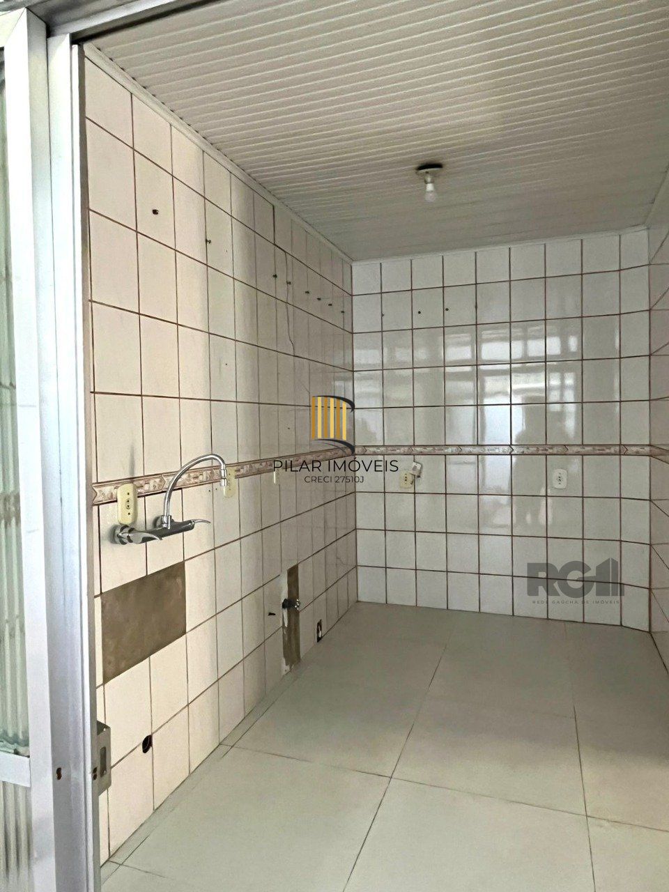 Apartamento terreo na Praia de Belas, com patio privativo