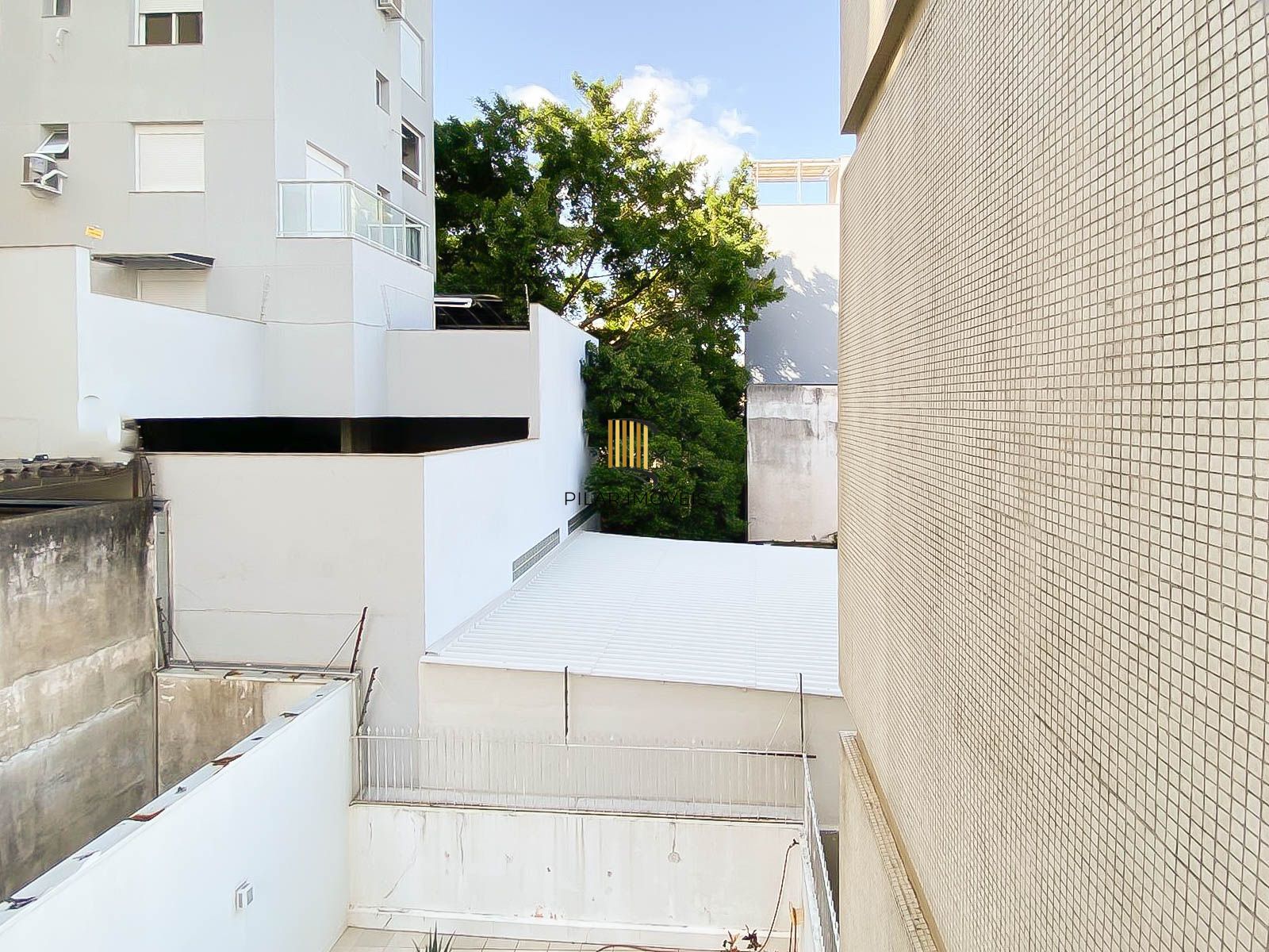 Apartamento 2 Dormitórios com Suíte, Closet, Escritório e Garagem no Rio Branco