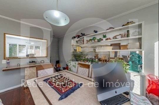 Cobertura para Venda - 243m², 3 dormitórios, sendo 1 suites, 2 vagas - Menino De