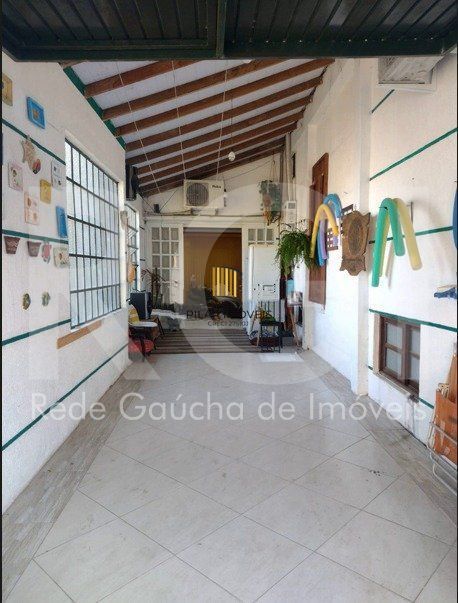 Casa à venda com 3 quartos e garagem 2 carros!