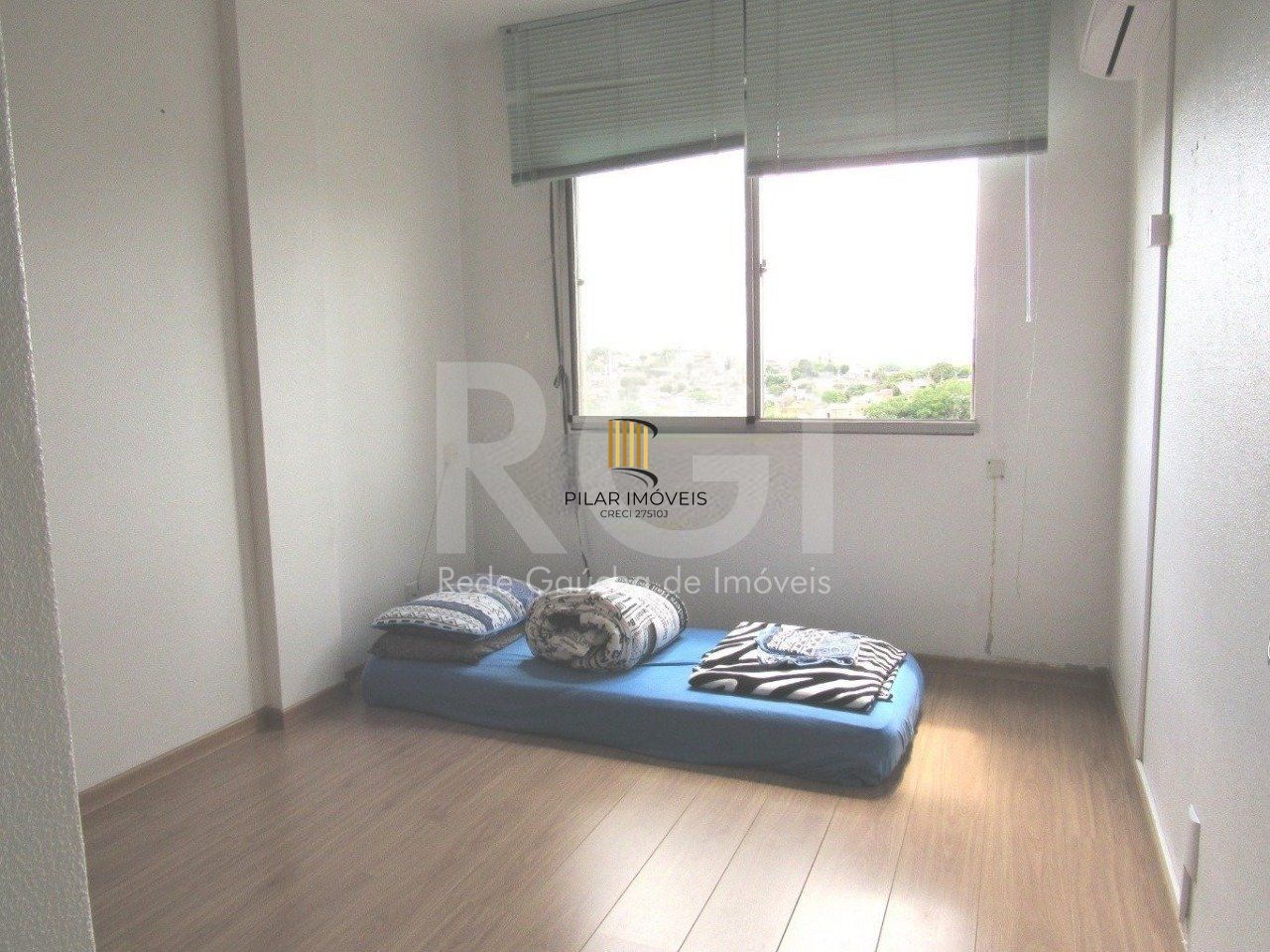 Apartamento 1 quarto com sacada e garagem!