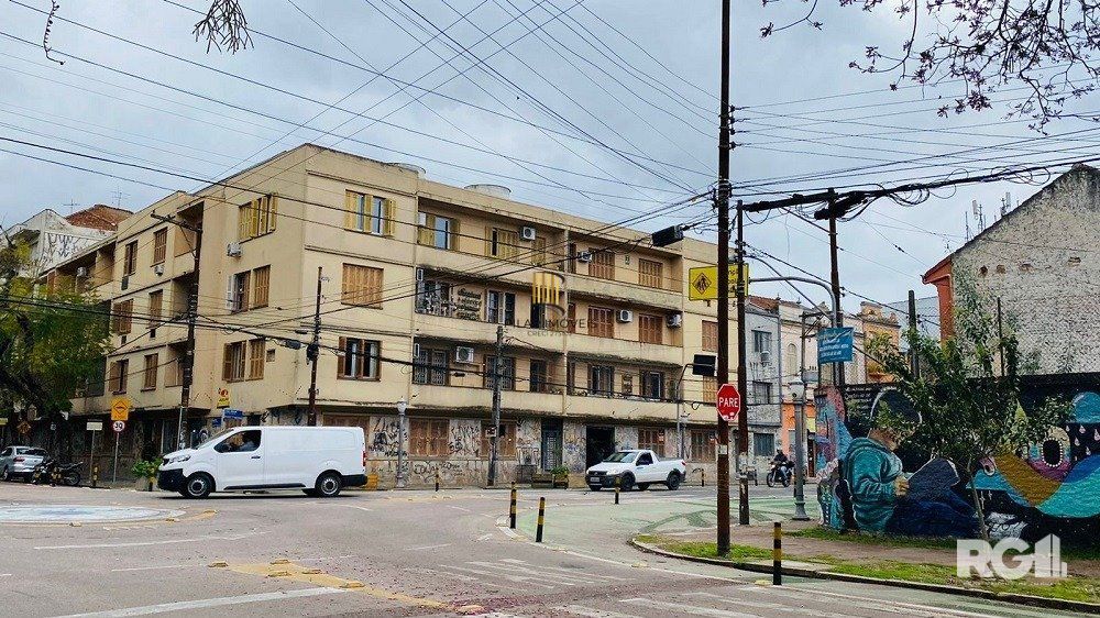 APARTAMENTO A VENDA, 3 DORMITÓRIOS REFORMADO NA JOÃO ALFREDO. - Pilar Imóveis