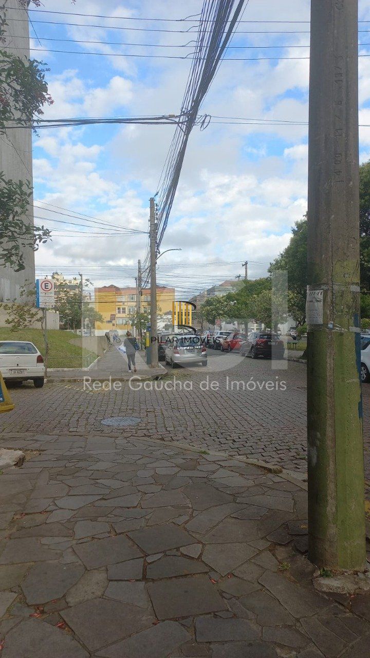 Apartamento 2 quartos, 2 vagas garagem, semi-mobilado na Praia de Belas!