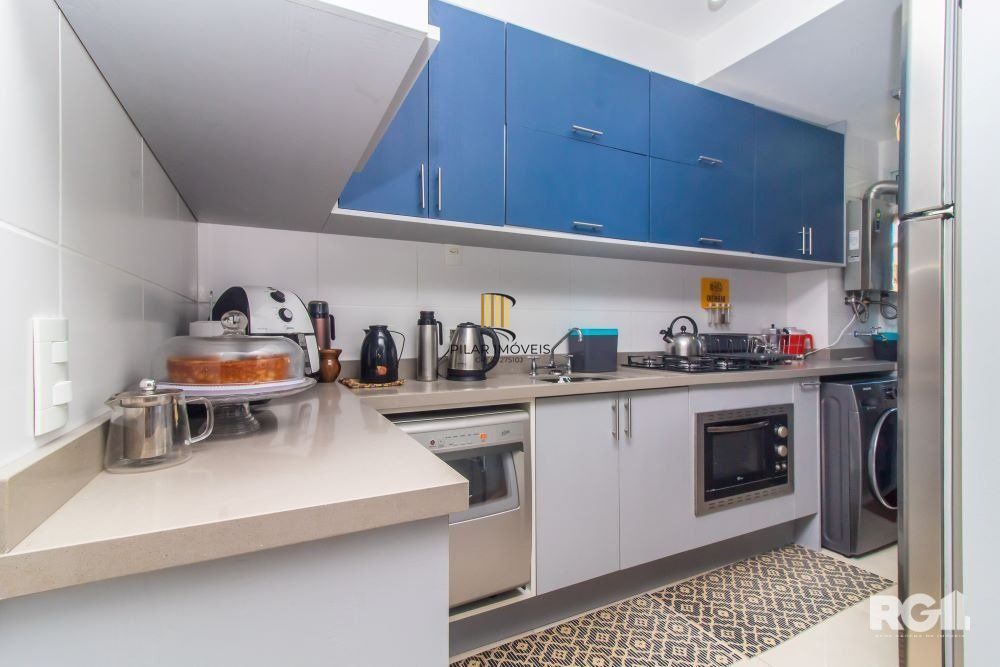 APARTAMENTO 3 DORMITÓRIOS A VENDA, NO BAIRRO TERESÓPOLIS.