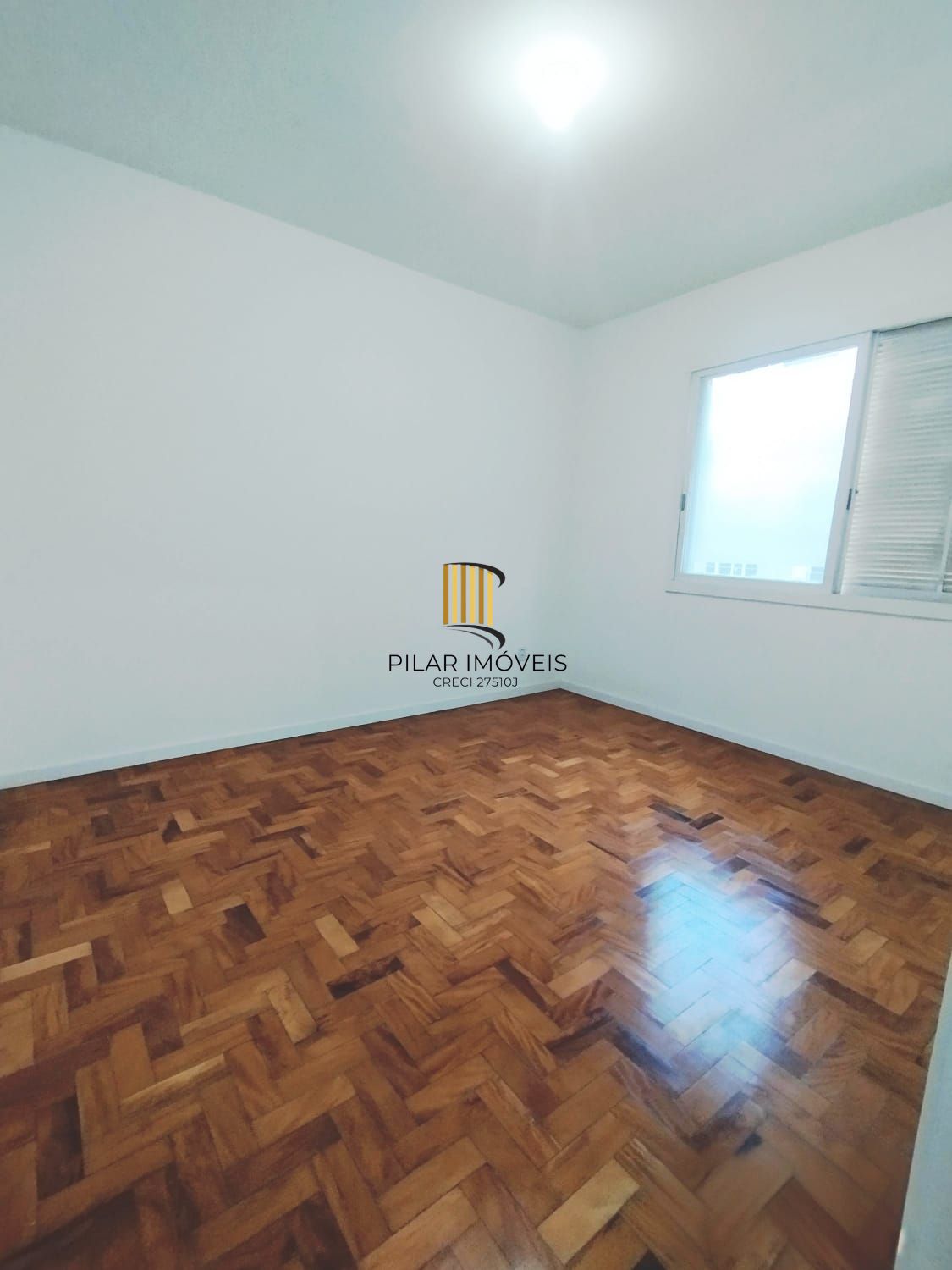 Apartamento de 2 dormitórios com dependência — 75 m² | Rua Riachuelo