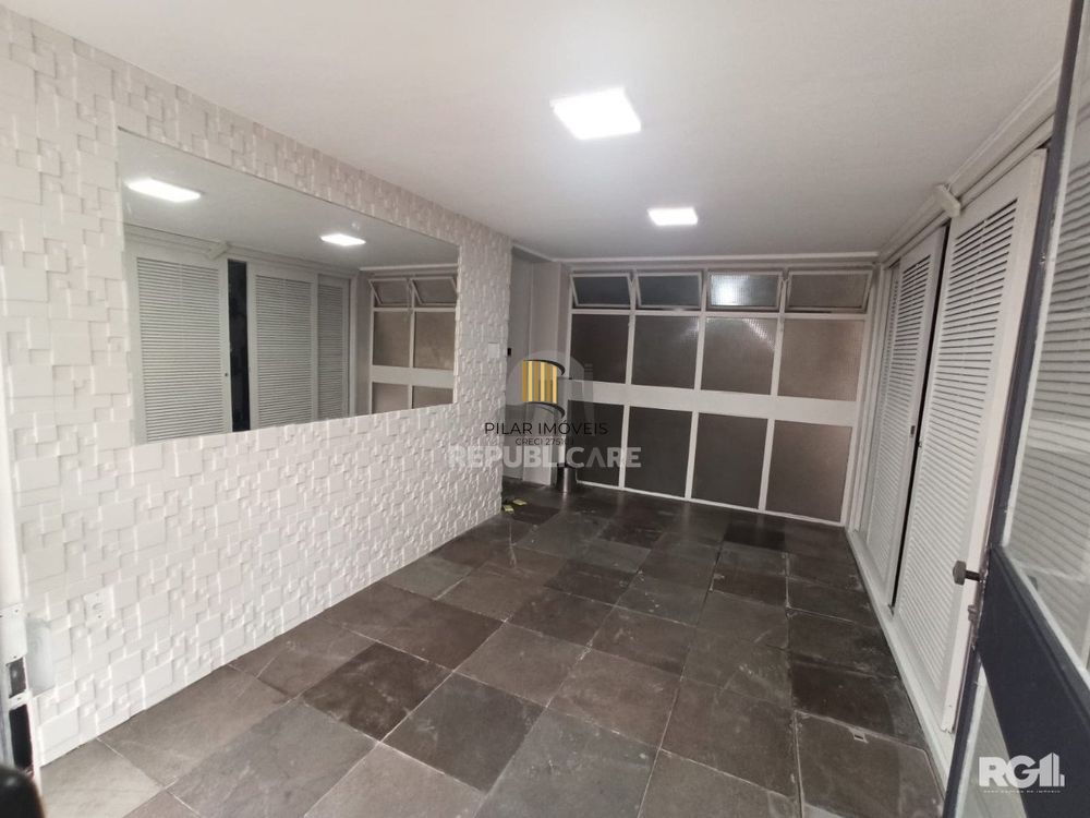 APARTAMENTO COM UMA VAGA DE GARAGEM - NA LUIZ AFONSO